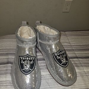NEW Raiders Faux Fur Slippers Silver Sparkle NFL House Shoes No Box
